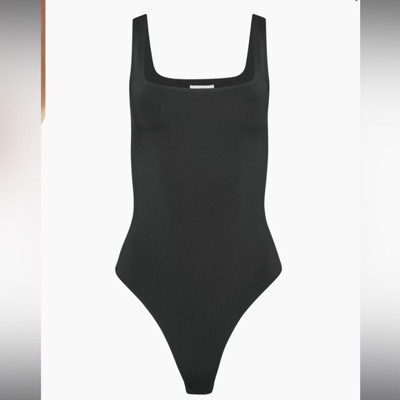 aritzia contour square neck bodysuit - Picture 1 of 4